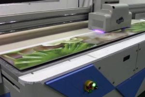 Kỹ thuật in Offset trên nhựa và công nghệ in ấn trên đồ nhựa phổ biến